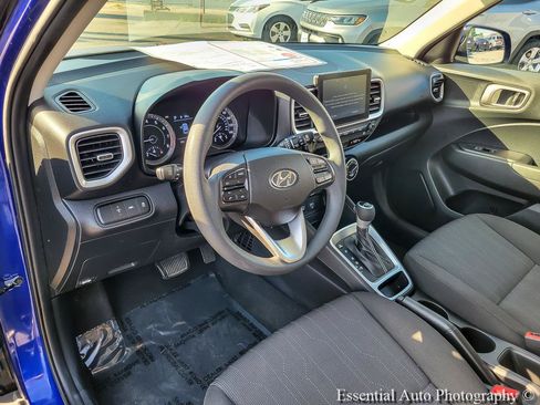 Used 2021 Hyundai Venue SE FWD image 10