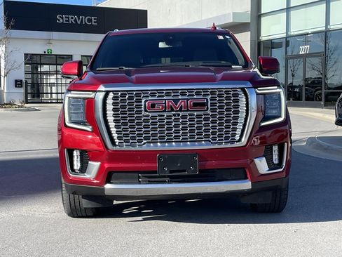 Used 2022 GMC Yukon XL Denali image 2