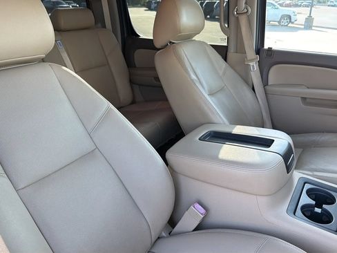 Used 2013 Chevrolet Silverado 2500 LTZ w/ LTZ Plus Package AWD/4WD image 91