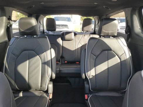 New 2026 Chrysler Pacifica Limited w/ S Appearance Package image 13