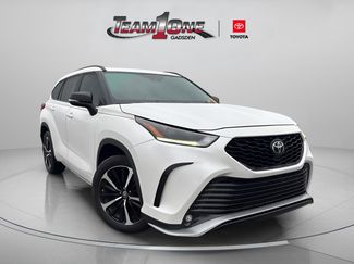 Used 2021 Toyota Highlander XSE video 1