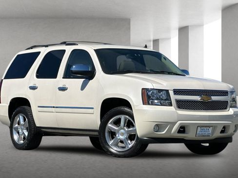 Used 2013 Chevrolet Tahoe LTZ image 2