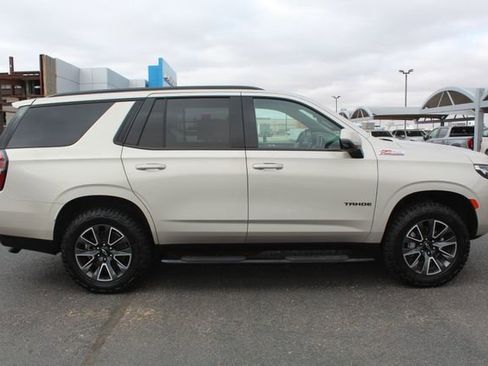 Used 2024 Chevrolet Tahoe Z71 w/ Luxury Package AWD/4WD image 2