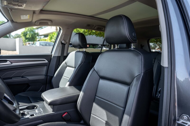 Used 2021 Volkswagen Atlas SE w/ Panoramic Sunroof Package FWD image 10