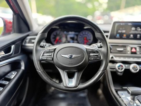 Used 2019 Genesis G70 2.0T Advanced RWD image 13