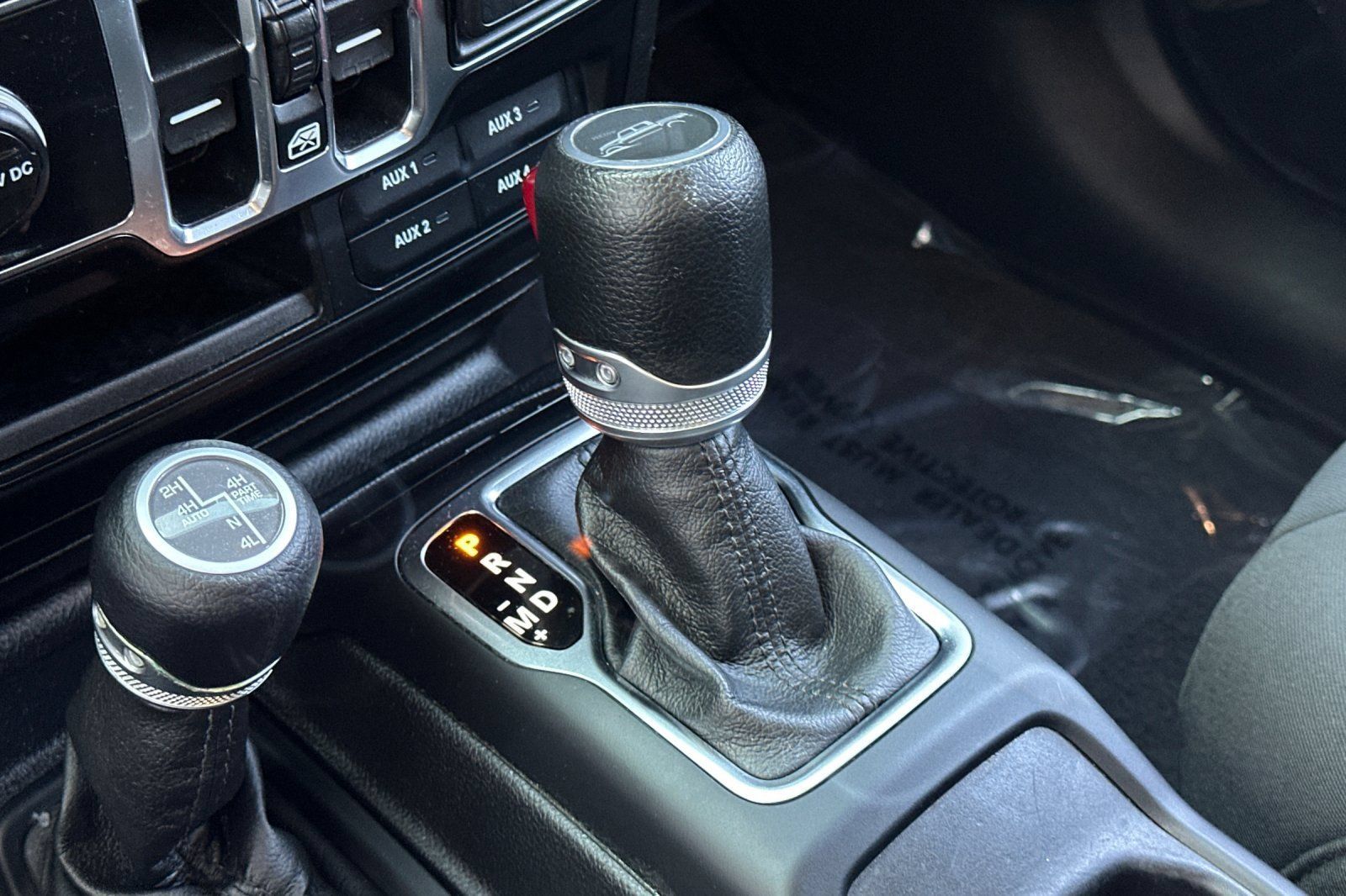 Used 2021 Jeep Gladiator Sport AWD/4WD image 27