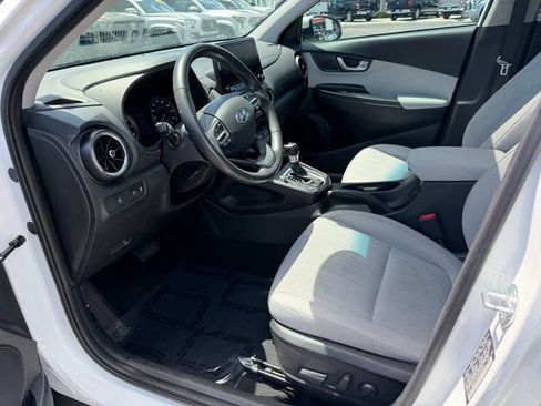 Used 2023 Hyundai Kona SEL w/ Convenience Package FWD image 11