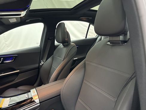 Used 2025 Mercedes-Benz C 300 Sedan image 13