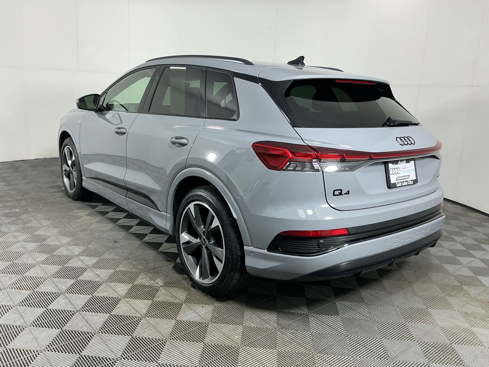 Used 2024 Audi Q4 e-tron Prestige w/ Black Optic Package AWD/4WD image 6