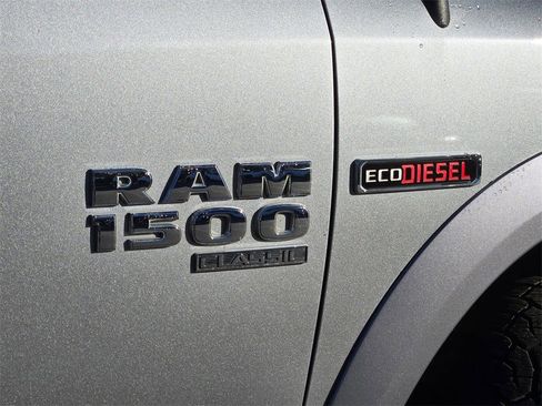 Used 2019 RAM 1500 Laramie image 9