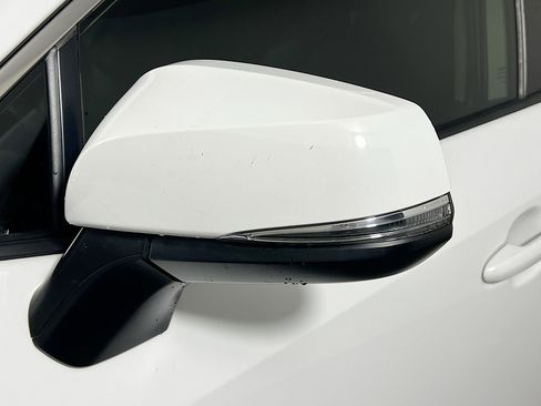 Used 2020 Toyota RAV4 XLE Premium image 12