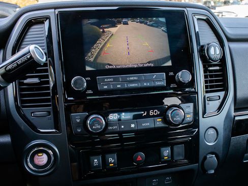 Used 2023 Nissan Titan SV w/ SV Convenience Package RWD image 20