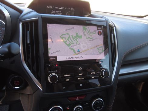 Used 2019 Subaru Crosstrek 2.0i Limited w/ Moonroof Package w/Navigation image 19