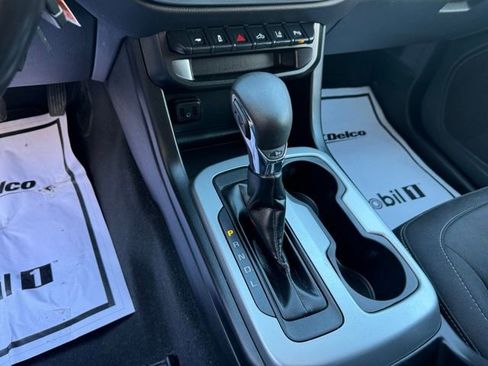 Used 2022 Chevrolet Colorado LT w/ Safety Package image 20