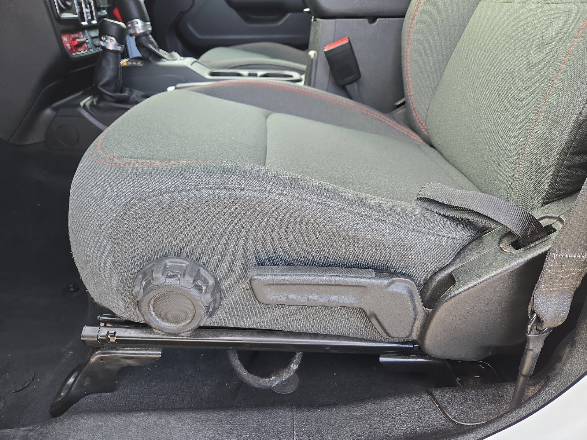 Used 2026 Jeep Wrangler Unlimited Rubicon AWD/4WD image 17