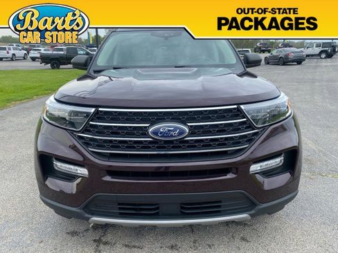 Used 2022 Ford Explorer XLT w/ Equipment Group 202A AWD/4WD image 2