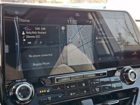 Used 2022 Toyota Highlander Platinum image 19