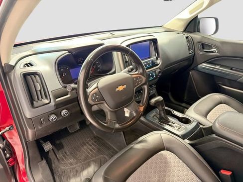 Used 2018 Chevrolet Colorado Z71 AWD/4WD image 9