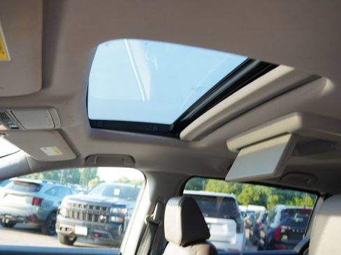 Used 2019 Honda Odyssey Elite image 6