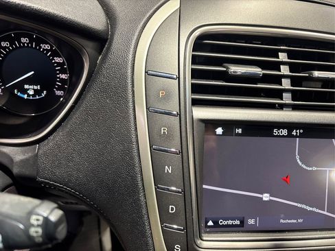 Used 2017 Lincoln MKX Reserve image 36