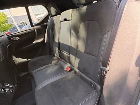 Used 2019 Volvo XC40 T5 R-Design AWD/4WD image 11