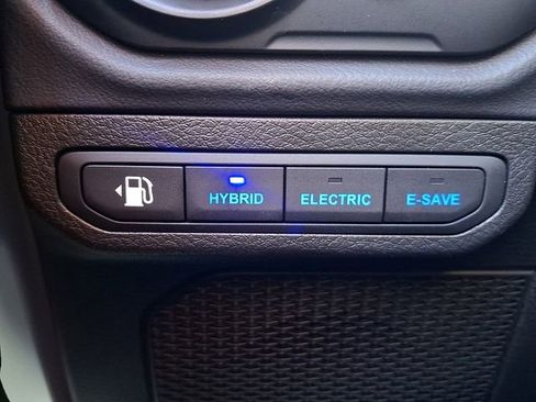 Used 2025 Jeep Wrangler Unlimited Sahara w/ Safety Group image 24