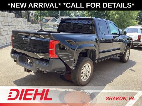 Used 2025 Toyota Tacoma SR AWD/4WD image 7