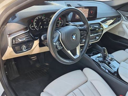 Used 2019 BMW 530i RWD image 10