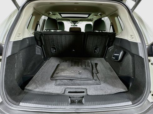 Used 2023 Nissan Rogue SV w/ SV Premium B Package FWD image 31