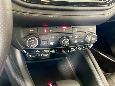 Used 2022 Dodge Durango GT image 15