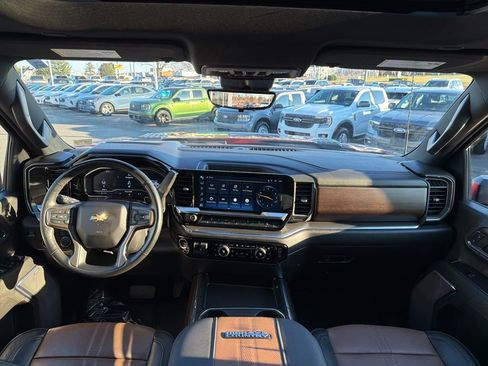 Used 2024 Chevrolet Silverado 2500 High Country w/ High Country Premium Package image 24