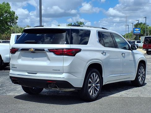 Certified 2023 Chevrolet Traverse Premier FWD image 4