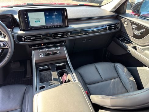 New 2025 Lincoln Aviator Reserve w/ Illumination Package image 33