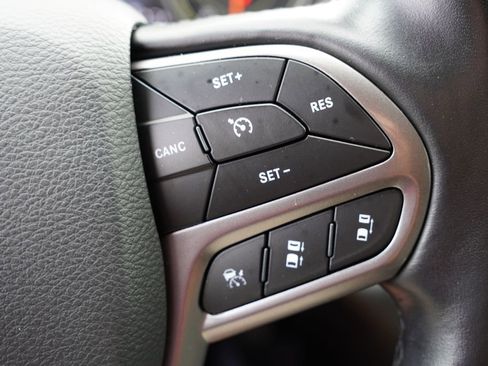 Used 2021 Jeep Cherokee Limited AWD/4WD image 34
