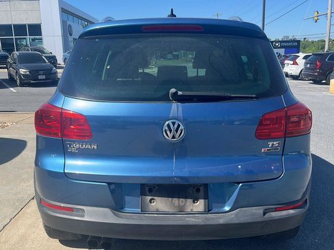 Used 2017 Volkswagen Tiguan SEL AWD/4WD image 5