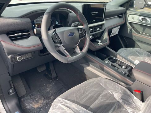 New 2026 Ford Explorer ST-Line w/ ST-Line Street Pack image 6