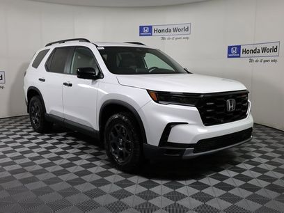 New 2025 Honda Pilot TrailSport
