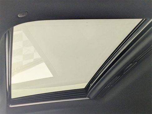 Used 2022 Mercedes-Benz GLS 450 4MATIC image 13