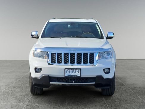 Used 2013 Jeep Grand Cherokee Overland w/ Advance Technology Group AWD/4WD image 2