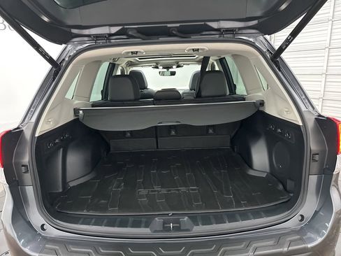 Used 2022 Subaru Forester Limited image 27