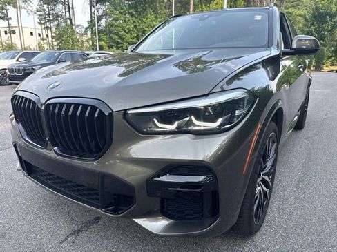Used 2022 BMW X5 xDrive40i w/ M Sport Package AWD/4WD image 1