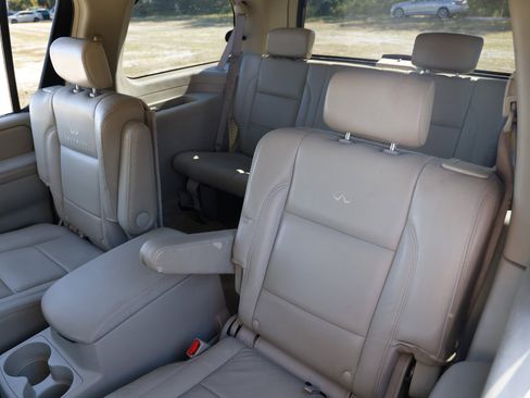 Used 2004 INFINITI QX56 RWD 4DR w/ Smart Vision Pkg image 8