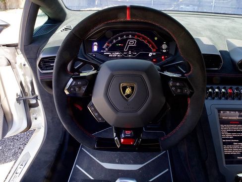 Used 2023 Lamborghini Huracan STO RWD image 8