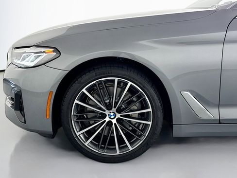 Used 2023 BMW 530i w/ Convenience Package RWD image 9