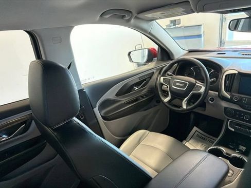 Used 2024 GMC Terrain SLT AWD/4WD image 29