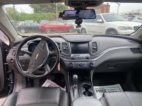 Used 2017 Chevrolet Impala LT image 19