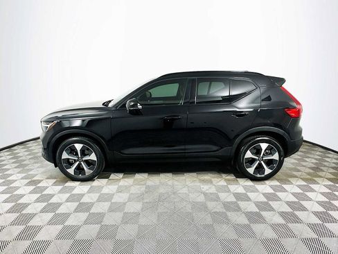Used 2023 Volvo XC40 B5 Plus w/ Driver Assist Package image 4