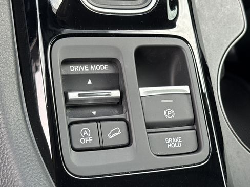 Certified 2025 Honda Pilot EX-L image 32