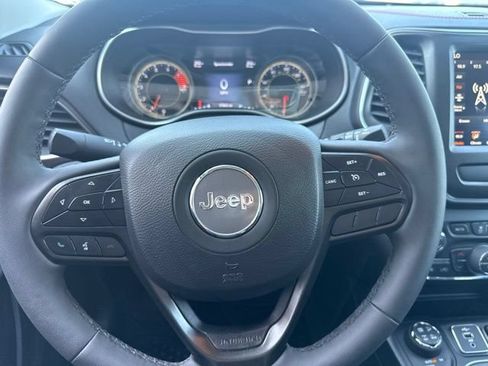 Used 2022 Jeep Cherokee Trailhawk w/ Sound & Nav Group AWD/4WD image 21