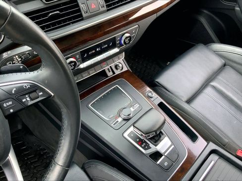 Used 2019 Audi Q5 2.0T Premium Plus w/ Premium Plus Package image 15